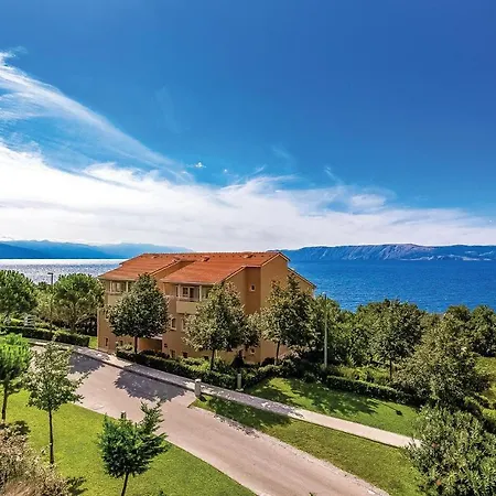 Stunning In With Outdoor Swimming Pool, 1 Bedrooms And Swimming Pool * Novi Vinodolski