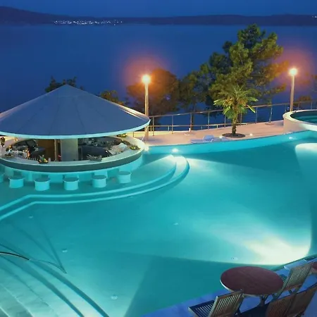 Stunning In With Outdoor Swimming Pool, 1 Bedrooms And Swimming Pool * Novi Vinodolski