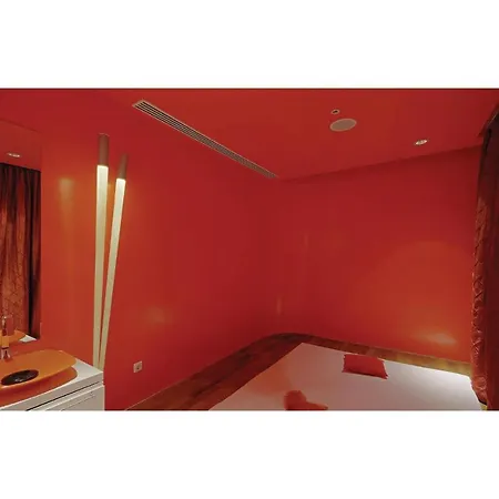 Stunning In With Outdoor Swimming Pool, 1 Bedrooms And Swimming Pool Appartamento Novi Vinodolski